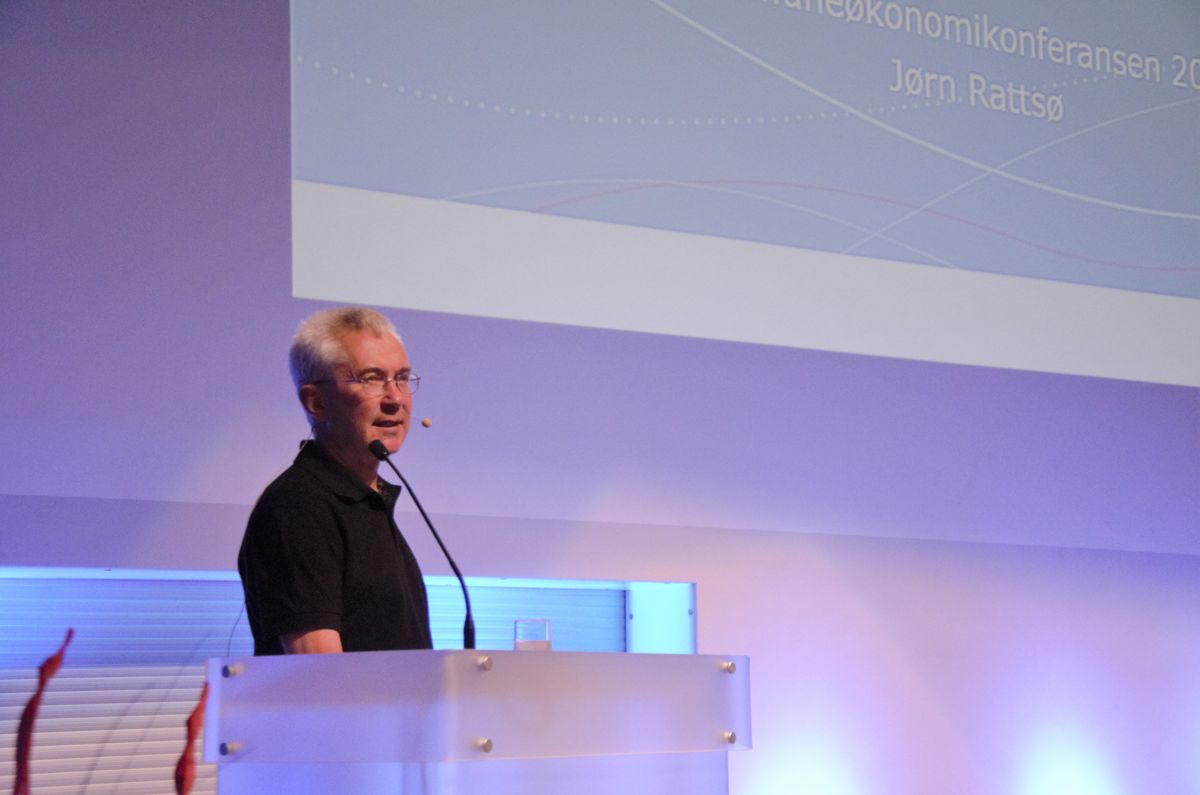 NTNU-professor og leder av produktivitetskommisjonen, Jørn Rattsø, på Komøk 2016. Foto: Sivert Rossing