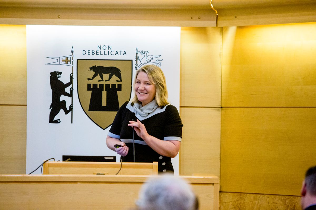 Statssekretær Kristin Holm Jensen (H) sier at kommuner som står ufrivillig alene, kan få kompensasjon for 2017. Arkivfoto: Magnus Knutsen Bjørke