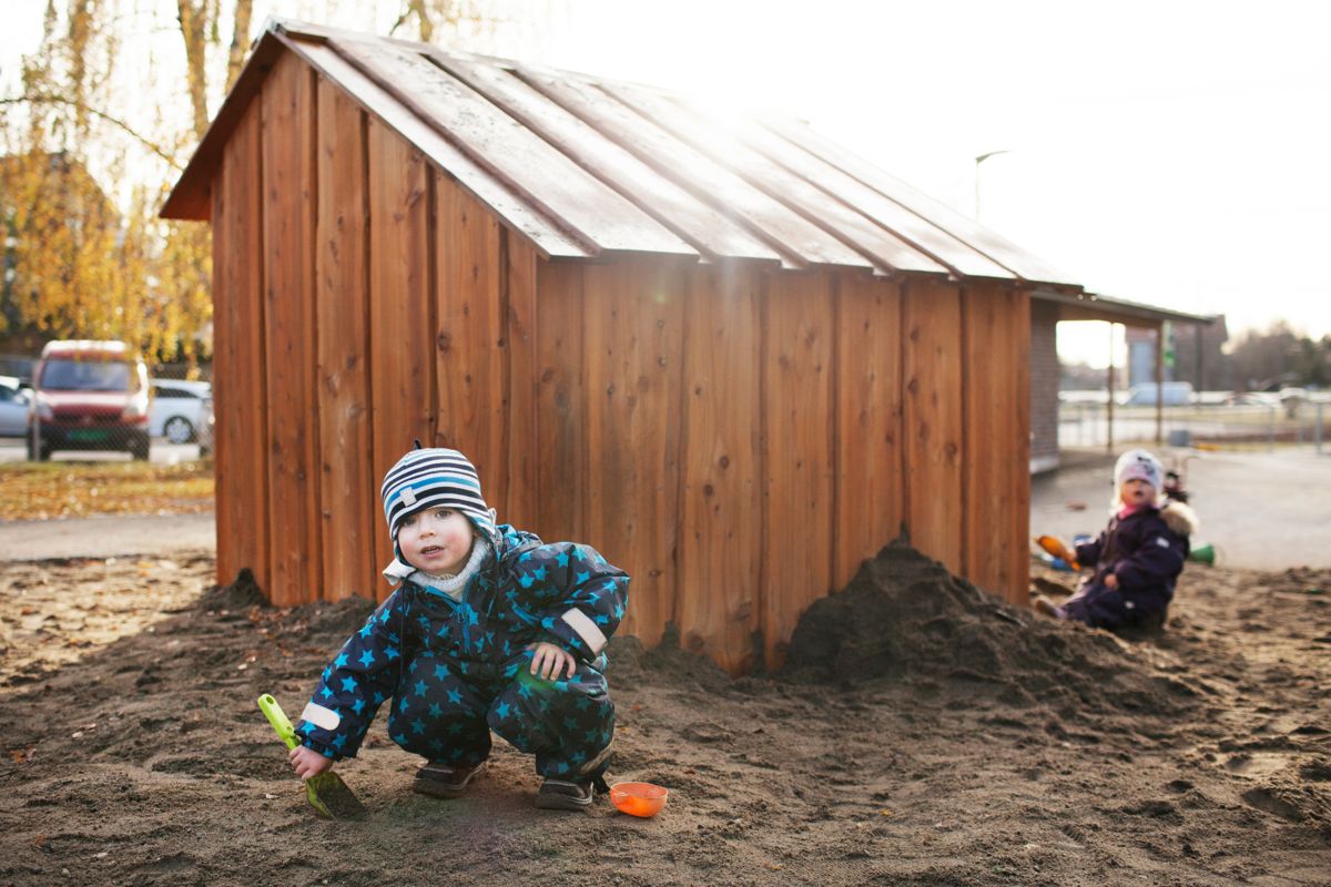 På Ødegården barnehage i Oppegård kommune har barna flyttet inn i et bygg som er godt tilpasset et endret klima. Foto: Torunn Brånå