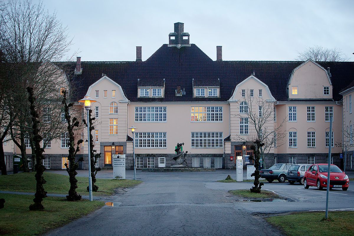 Det blir ikke asylmottak i det gamle psykiatriske sykehuset på Veum i Fredrikstad i denne omgang. Foto: Linn Cathrin Olsen / NTB scanpix