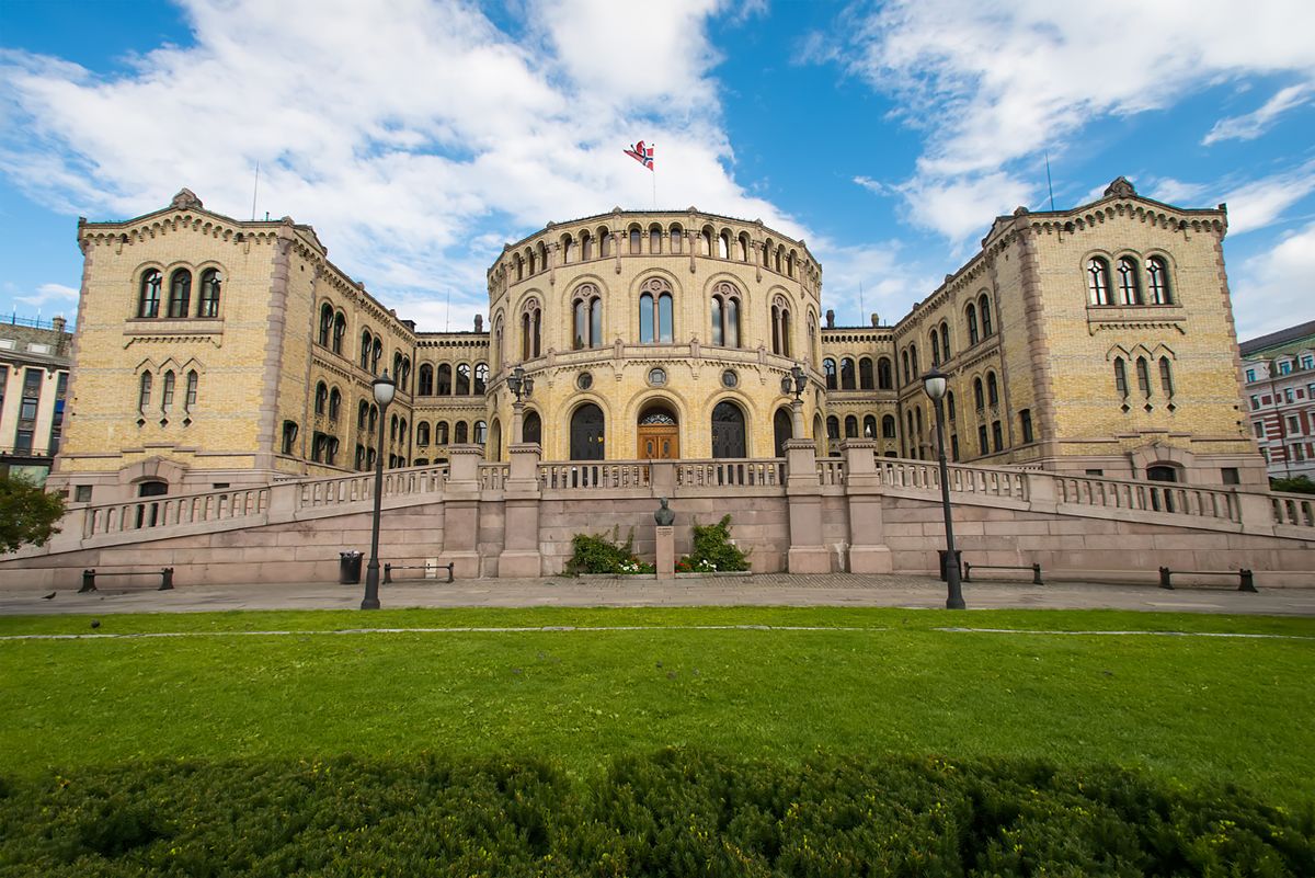 Regjeringen fikk flertall for forslaget sammen med Sp og Ap. Illustrasjonfoto: Colourbox.com