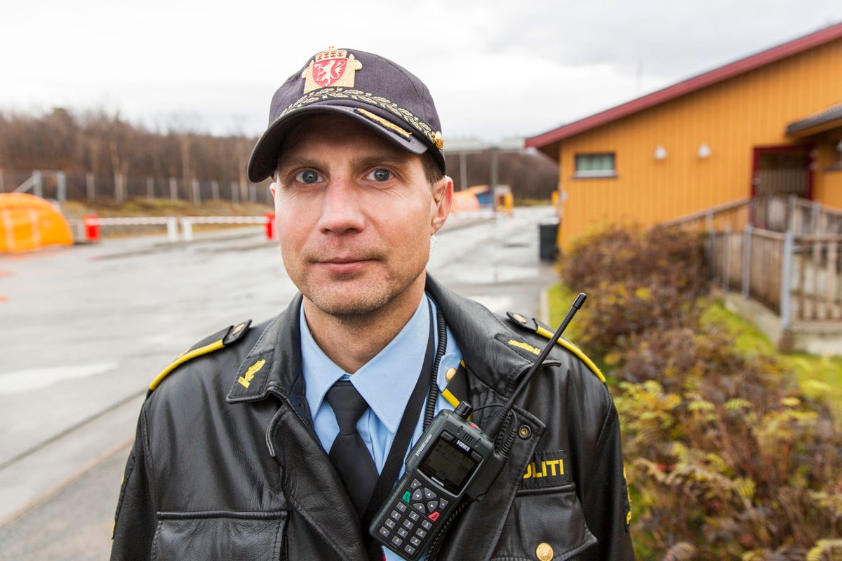 Grensesjef og politioverbetjent Stein Kristian Hansen har hendene fulle med asylstrømmen over Storskog i Finnmark. Foto: Tore Meek / NTB scanpix