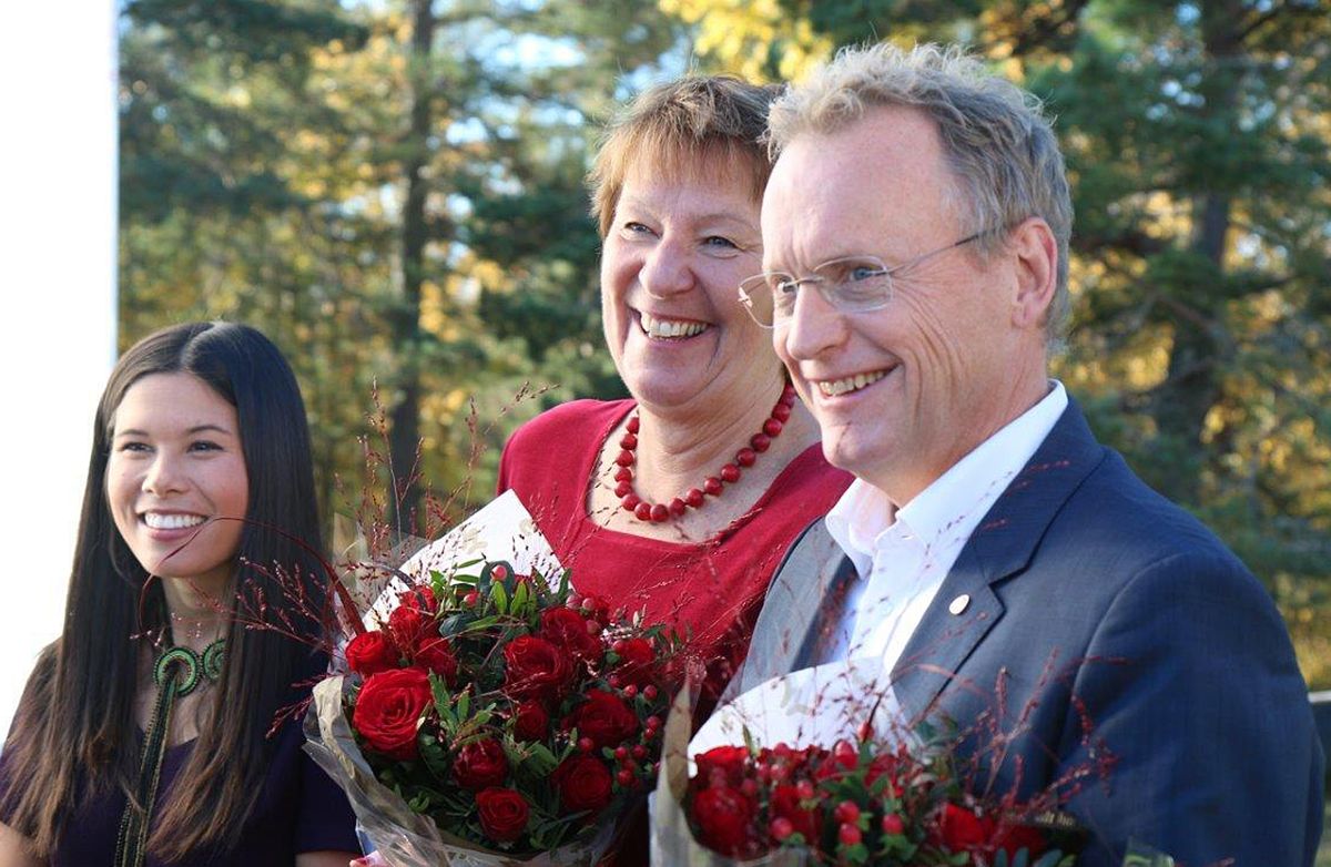 Lan Marie Nguyen Berg (MDG), Marianne Borgen (SV) og Raymond Johansen (Ap) presenterte sin nye byrådserklæring på Østmarkseteren i dag. Foto: Jan Inge Krossli