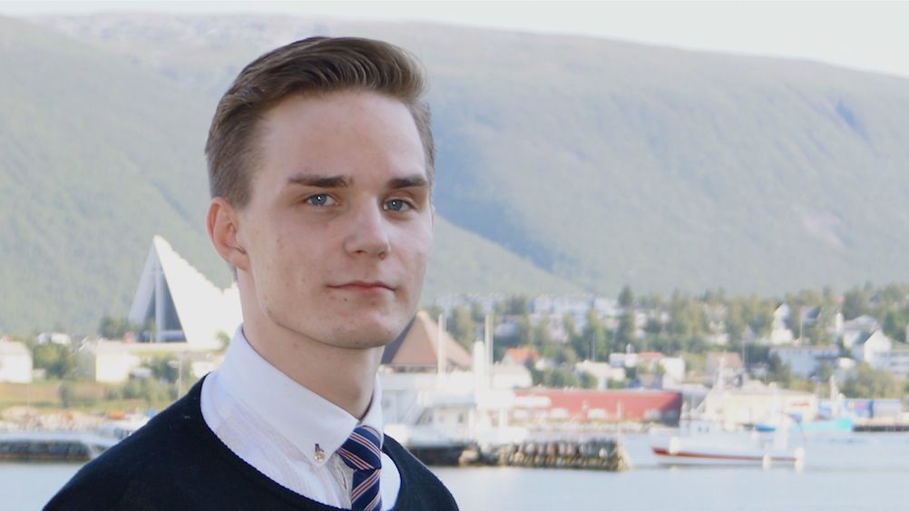 – Jeg håper jeg kan bidra til at flere unge førstegangsvelgere bruker stemmeretten, sier Kristoffer Molund. Foto: Joakim Breivik, Høyre