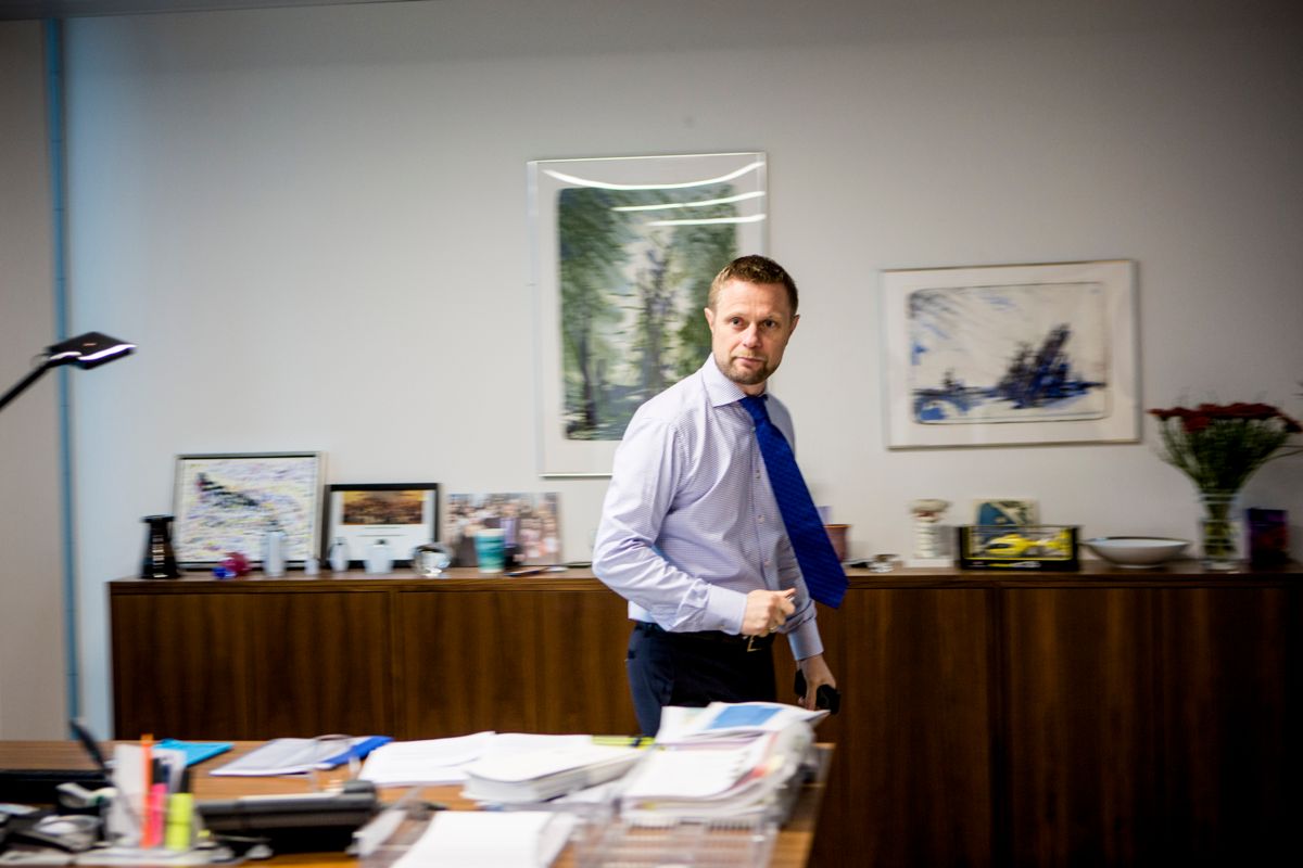 – Vi kan ikke bare telle sengeplasser, sier helseminister Bent Høie (H), som mener kommunene og helseforetakene må samarbeide bedre om personer som sliter med rus og psykiske problemer. Foto: Magnus Knutsen Bjørke