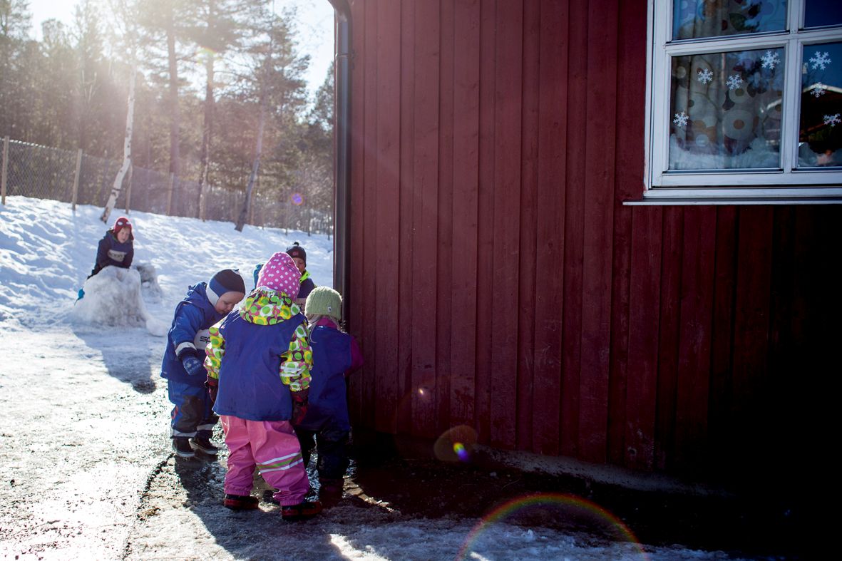 Kommunale barnehager har dårligere bemanning enn private, viser ny undersøkelse. Illustrasjonsfoto: Magnus Knutsen Bjørke