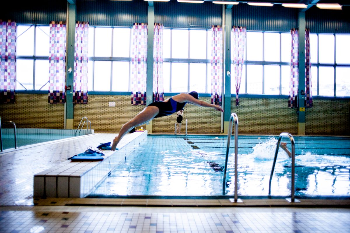 Fredrikstad kommune vil gå gjennom sin svømmeopplæring etter drukningsulykke med 15-åring. Illustrasjonsfoto: Magnus Knutsen Bjørke