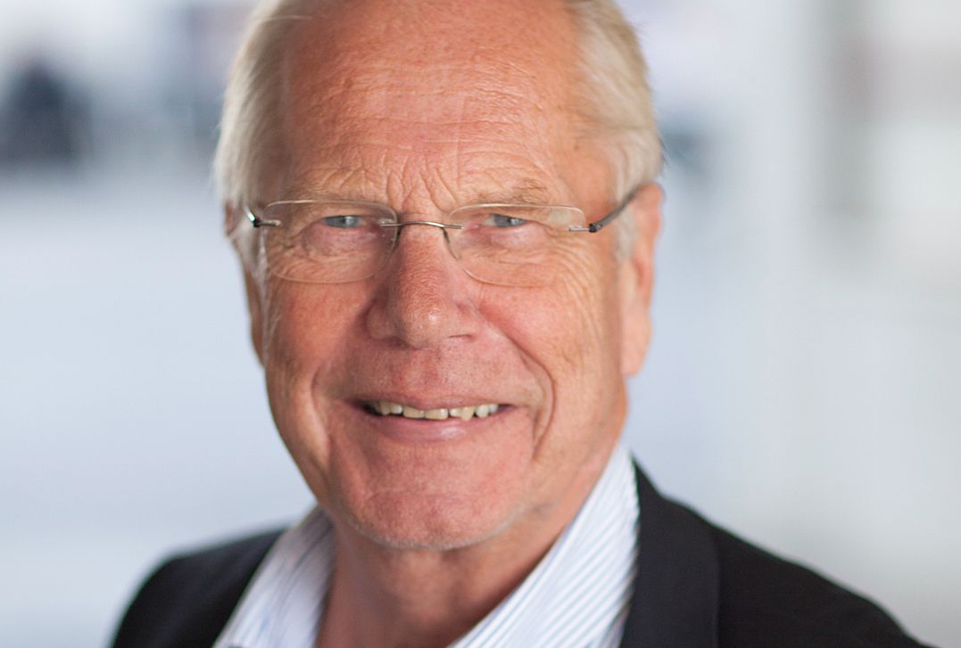 Ordfører Einar Halvorsen (H) i Arendal sier det var etablert et flertall i kommunestyret for tiggeforbud allerede i mai i fjor. Foto: Erik Norrud/Høyre