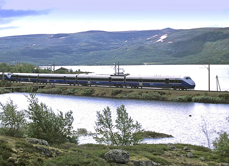 I dag er NSBs raskeste tilbud mellom byene ettermiddagstoget fra Oslo til Bergen, som har en reisetid på seks timer og 26 minutter. Foto: NSB/Rune Fossum
