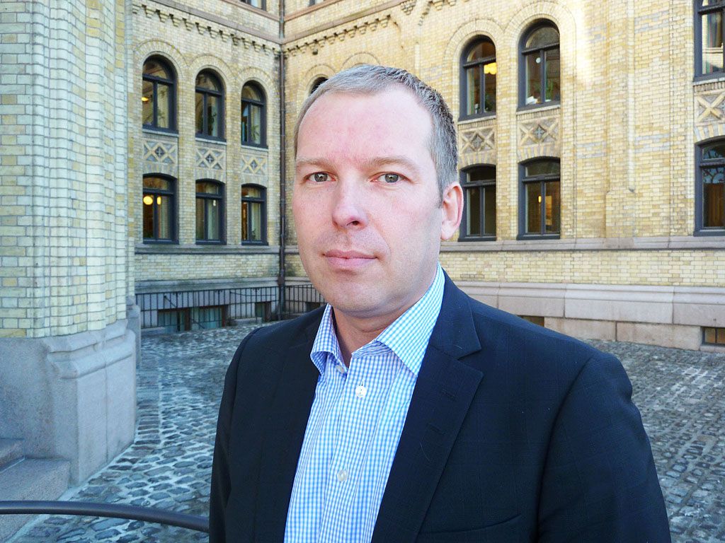 Stortingsrepresentant Håkon Haugli (Ap) mener regjeringen bør klargjøre retningslinjene for bruk av startlån med Finanstilsynet. Foto: Arbeiderpartiet
