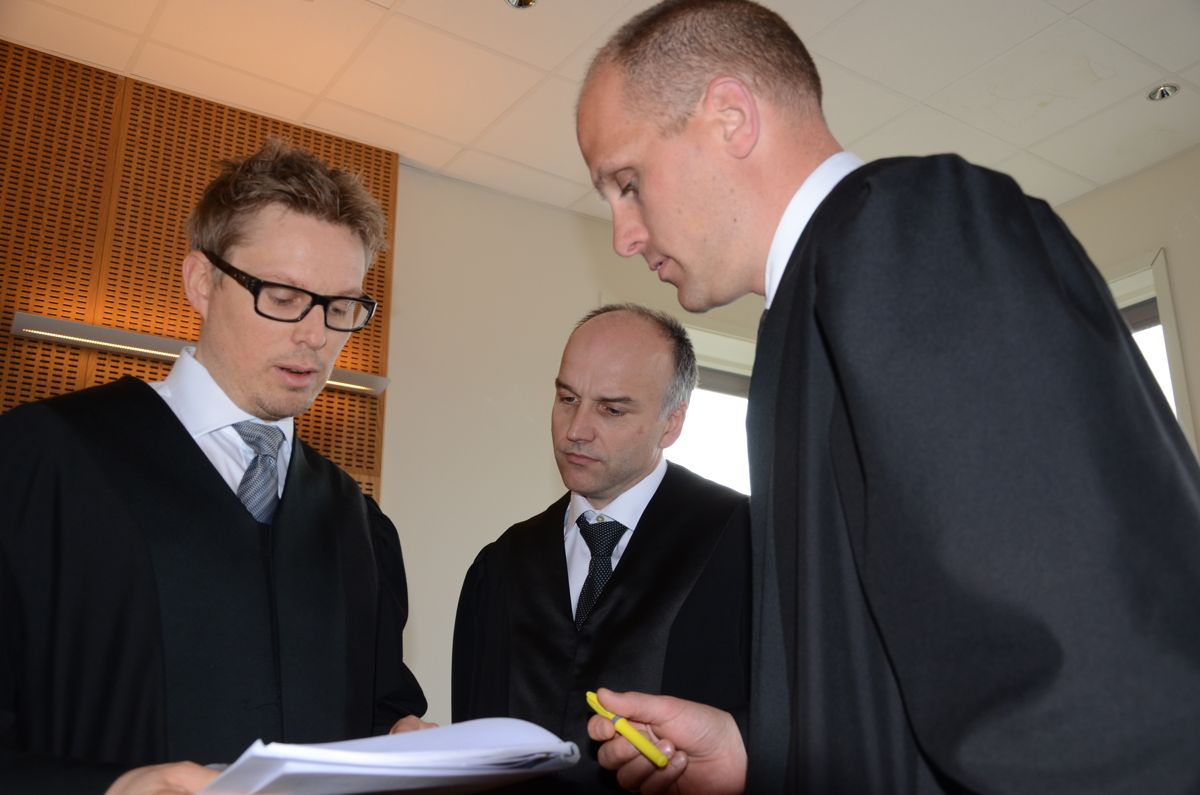Aktor Kristian Jarland (f.v.), John-Erik Nygaard og Knut Henrik Boehlke ble enige om å kutte vitnelisten. Foto: Hanne Nordhagen Karlsen