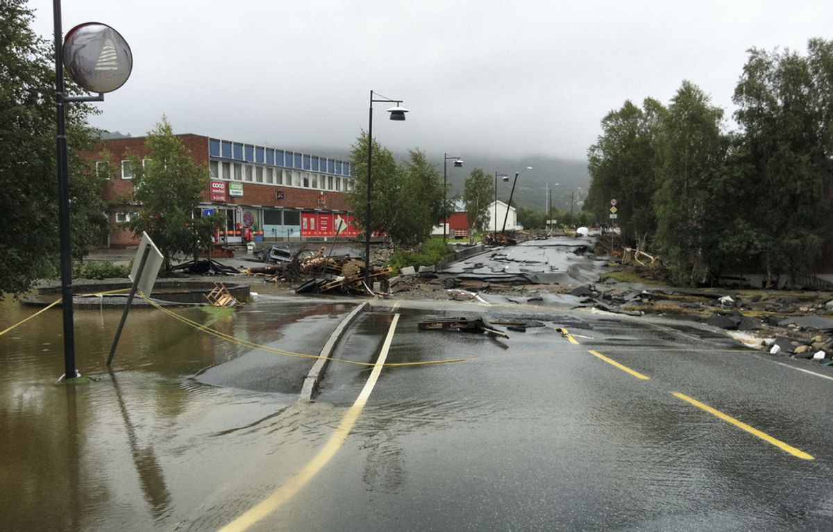 Slik så det ut i Ålen 16. august i fjor. Kommunene må ha planer for alle tenkelige hendelser som kan ramme, fra flom og trafikkuhell til store pandemier. Foto: Per Magne Moan / Scanpix