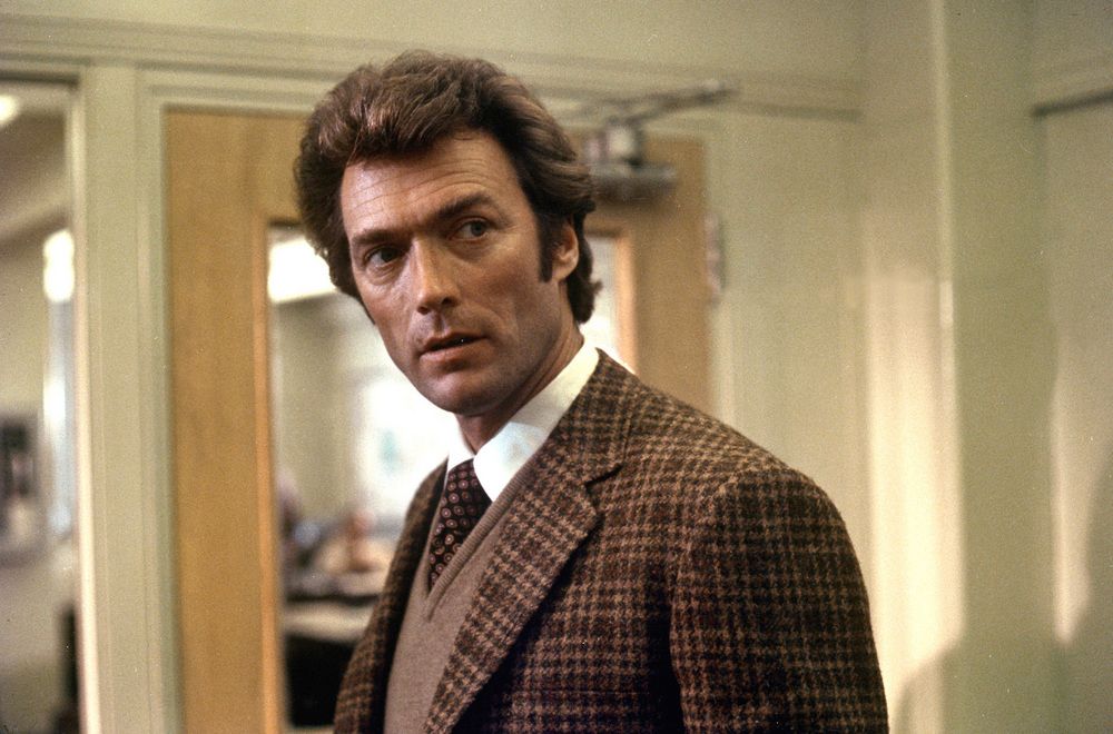 Clint Eastwood udødeliggjorde replikken "Do I feel lucky? Well, do ya, punk?" i en av filmene om Dirty Harry. Nå spørs det hvem som har flaks i Aurskog-Høland. (Foto: Scanpix/Reuters/Warner Home Video)