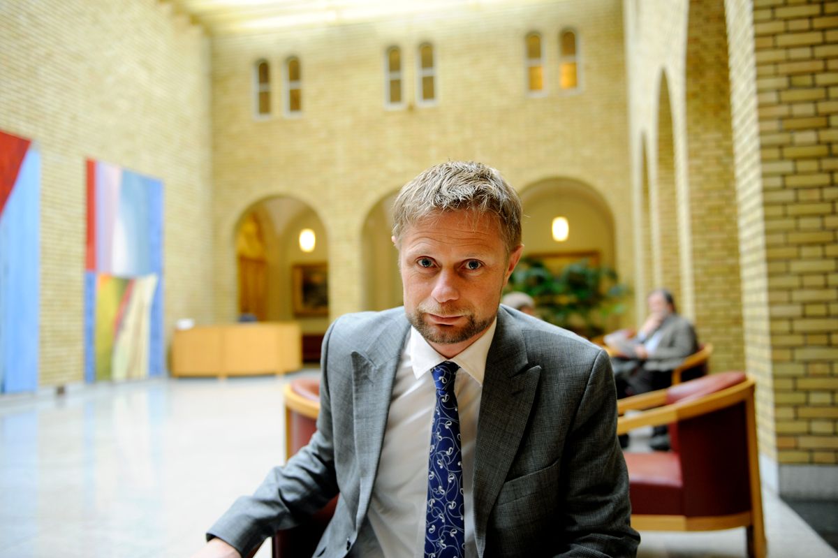 Helse- og omsorgsminister Bent Høie (H) fikk flertall for meldingen om primærhelsetjenesten i Stortinget i dag. Arkivfoto: Joakim S. Enger