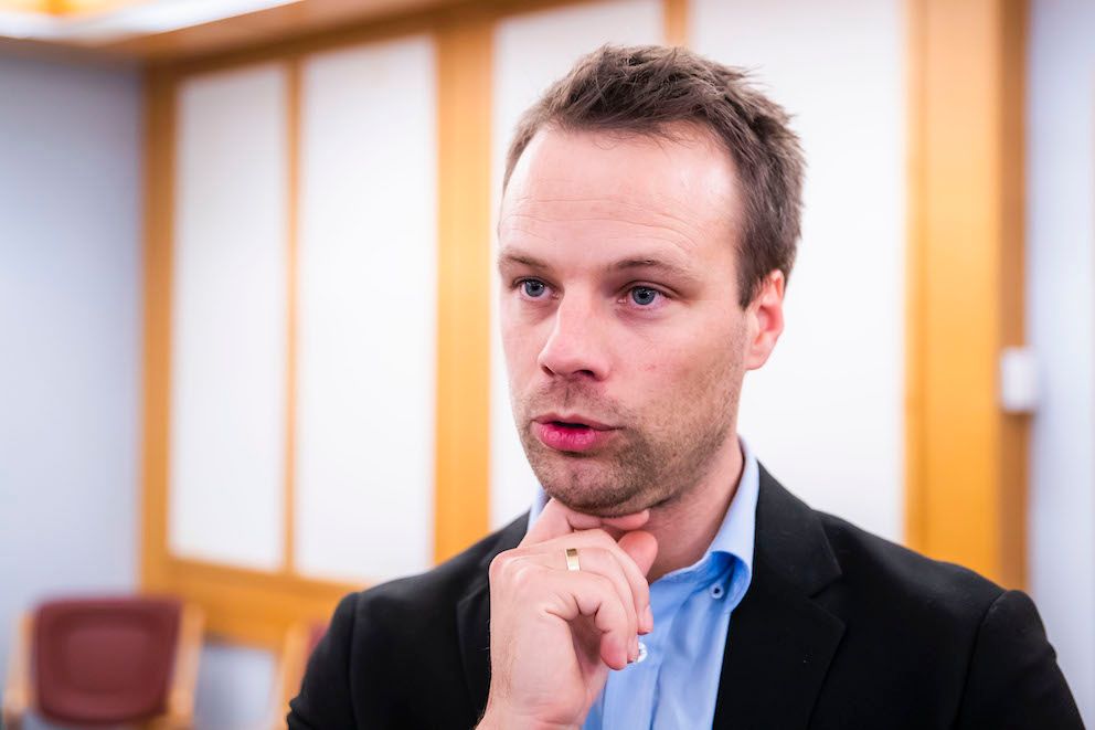 Frps Jon Helgheim sier at det er lite trolig at partiet vil støtte SVs forslag om å reversere tvangssammenslåtte fylkene. Foto: Håkon Mosvold Larsen, NTB scanpix