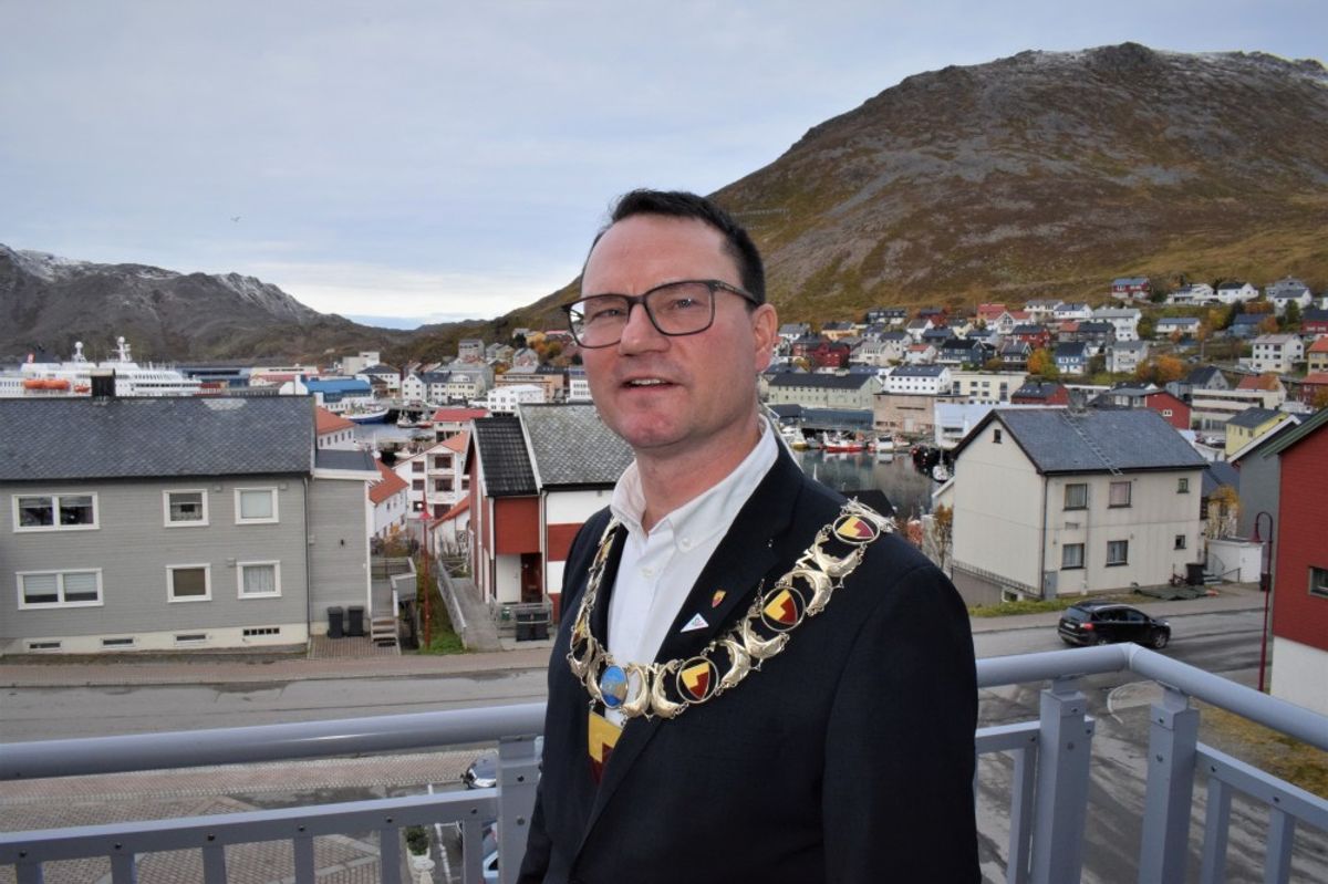 Ordfører Jan Olsen (SV) i Nordkapp mener at et søksmål fra Scandic ikke har et saklig grunnlag.