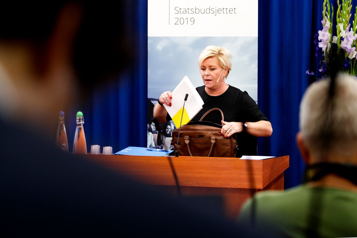 Finansminister Siv Jensen (Frp) holdt mandag pressekonferanse etter å ha lagt fram forslaget til neste års statsbudsjett. Foto: Cornelius Poppe / NTB scanpix