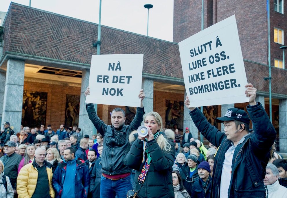 Det marsjeres mot bompenger i byer landet rundt. Bildet er fra en demonstrasjon i Oslo i fjor høst. Foto: Terje Pedersen, NTB scanpix