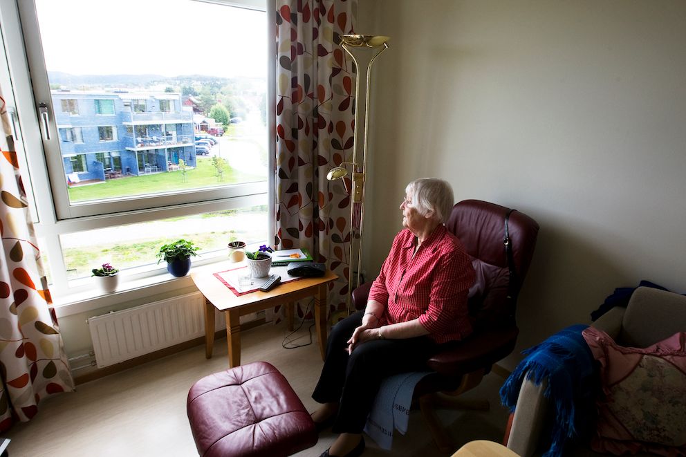 Mange eldre skulle gjerne komme seg ut av huset, treft andre folk eller gjort ting dei brukte å gjera da dei var yngre og friskare. Illustrasjonsfoto: Gorm Kallestad, NTB scanpix