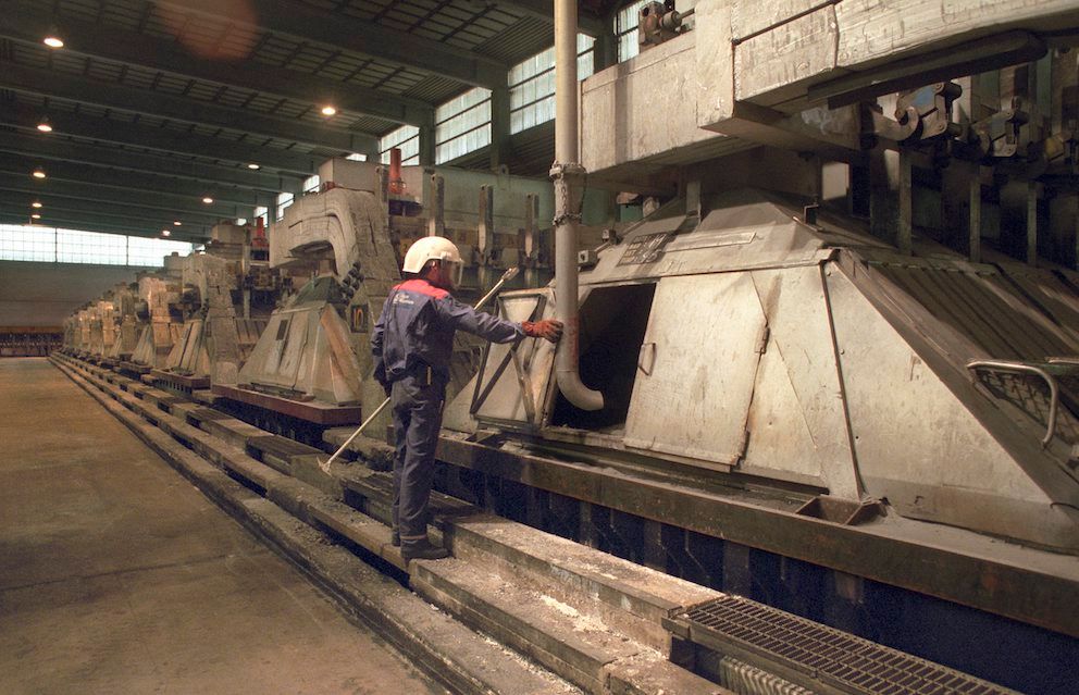 Produksjonsutstyret til Hydros aluminiumsverk i Høyanger gir kommunen store inntekter i form av «maskinskatt». Foto:Helge Sunde, Samfoto/NTB scanpix