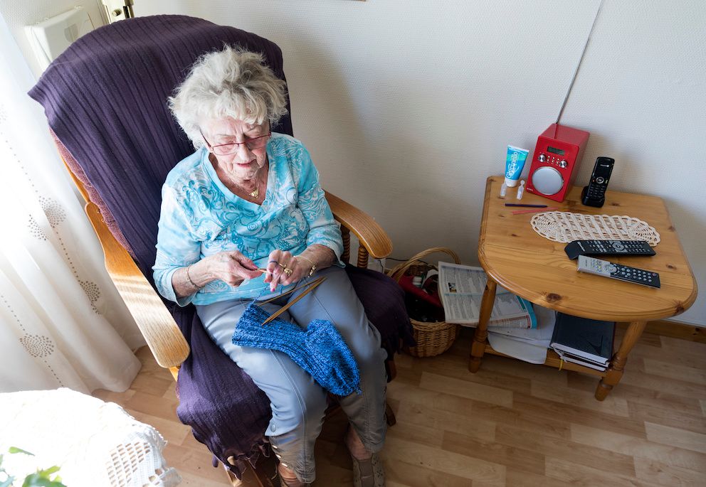 – Når eldre erkjenner at de ikke lenger kan bo hjemme og søker sykehjemsplass, oppleves det ydmykende og fortvilet å bli avvist, skriver Einar Vetvik. Illustrasjonsfoto: Gorm Kallestad, NTB scanpix