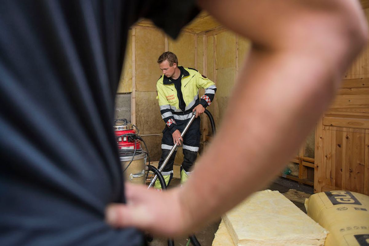 Brannvesenet er involvert i alle mulige slags hendelser, fra til redningsaksjoner av stort og smått til strandete hvaler og vann i kjellere. Illustrasjonsfoto: Carina Johansen, NTB scanpix