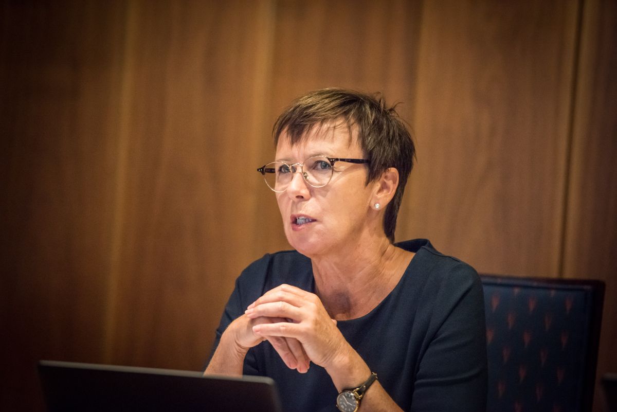 Kommunestyret i Grimstad vedtok i midten av september å avslutte arbeidsforholdet med kommunedirektør Tone Marie Nybø Solheim.