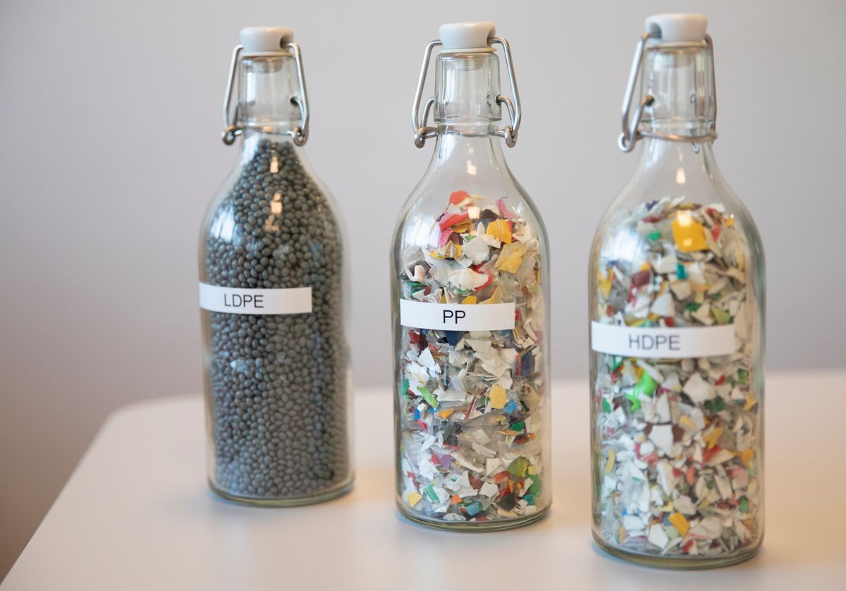 Det interkommunale selskapet IVAR har bygget sorteringsanlegg for plast og produksjon av plastpellets, et eksempel på innovativ håndtering av avfall, skriver Svein Kamfjord.