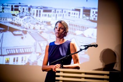 Forsker Gro Sandkjær Hanssen ved NIBR er kritisk til regjeringens forventninger til kommunal og regional planlegging.