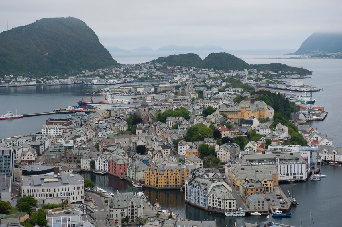 Ålesund er blant Norges tjue største tettsteder.