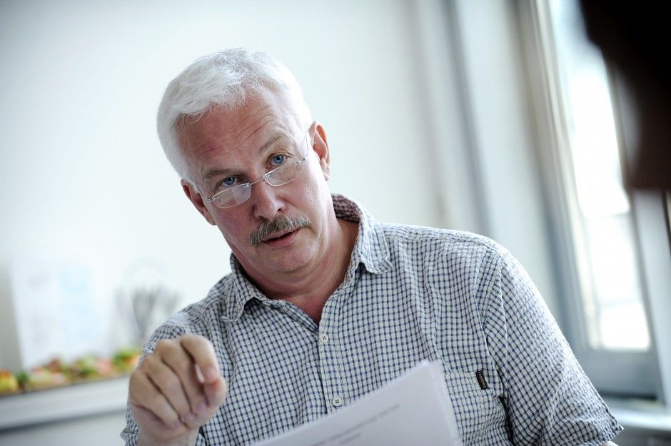 Som tidligere ordfører i Åmot ble Ole Gustav Narud bedt om å besvare en spørreundersøkelse om tidligere rådmanns avgang. Han er sterkt kritisk.