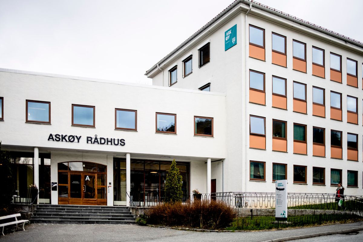 Vannskandalen på Askøy sommeren 2019 kunne vært unngått, konkluderer politiet. Nå har kommunestyret 21 dager på seg til å bestemme om de vil vedta millionboten.