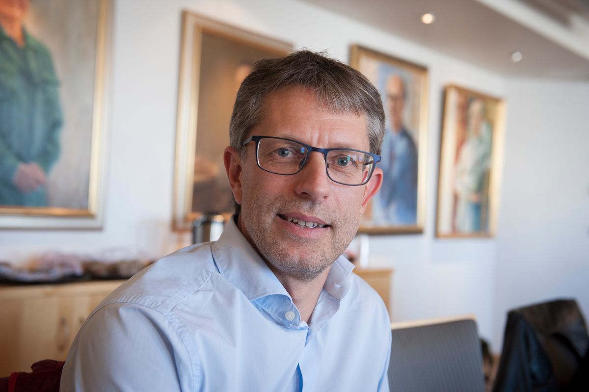 Ordfører Hans-Erik Ringkjøb (Ap) i Voss er en av ti søkere til kommunedirektørjobben i Alver.