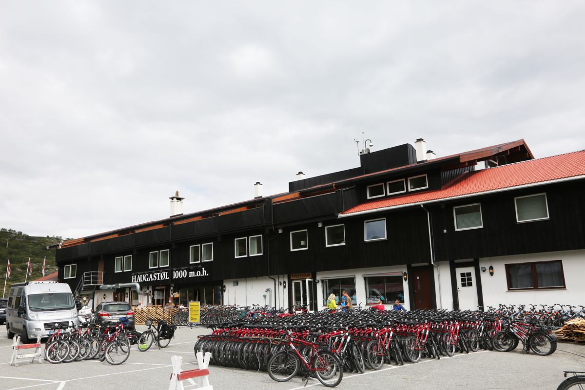 Hol er et populært turistmål i Hallingdal, her ved Haugastøl turistsenter.