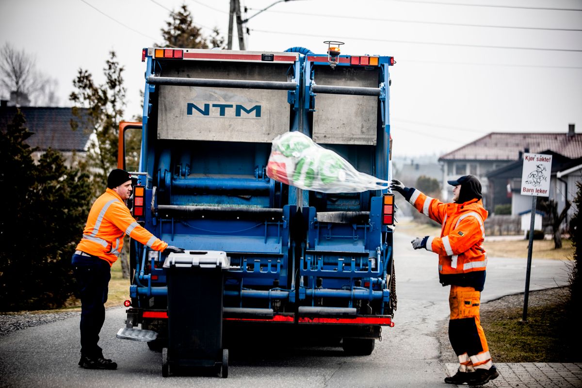 Norske husholdninger har aldri kastet så mye som i fjor. Da kastet vi 449 kilo per innbygger. Samtidig nådde vi ikke EU-målet om 50 prosent materialgjenvinning innen 2020-