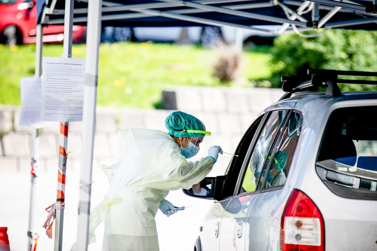 Mange kommuner organiserte egne teststasjoner under koronapandemien. I ettertid har flere kommuner måttet tilbakebetale det Helfo mener er feil utbetaling av refusjon.