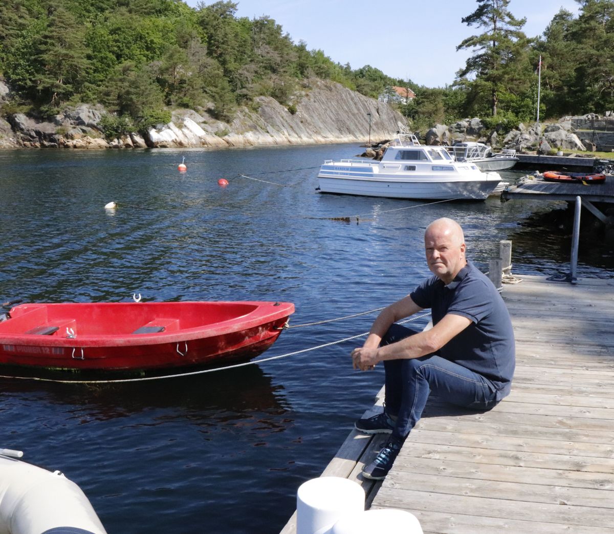 Professor Jon P. Knudsen bor på Justøya i Lillesand, og har båthus ned mot Blindleia. Når inntektssystemet nå skal gjennomgås, foreslår han en justering som gagner hyttekommuner, både ved sjøen, men særlig på fjellet.