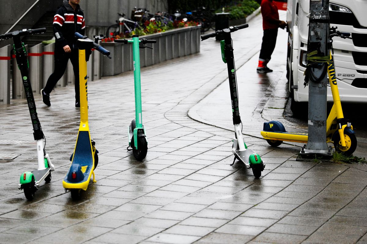 Bransjen vil lover egne patruljer som skal rydde opp i hensatte elsparkesykler i Oslo.