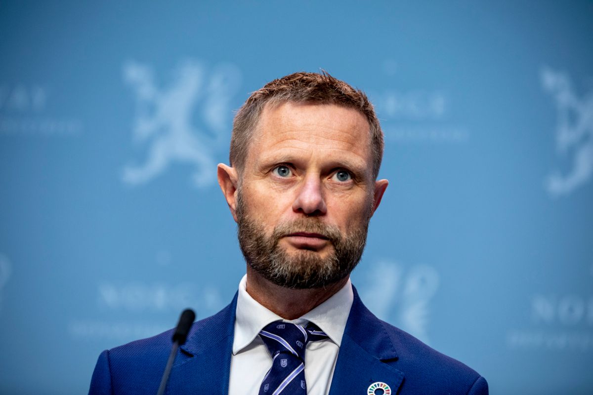 Helse- og omsorgsminister Bent Høie er bekymret for smittesituasjonen i Oslo.