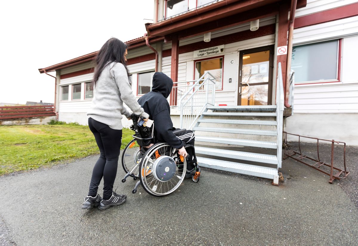 42 prosent oppgir i undersøkelsen at de har mistet tilbud om terapi og trening som følge av pandemien.