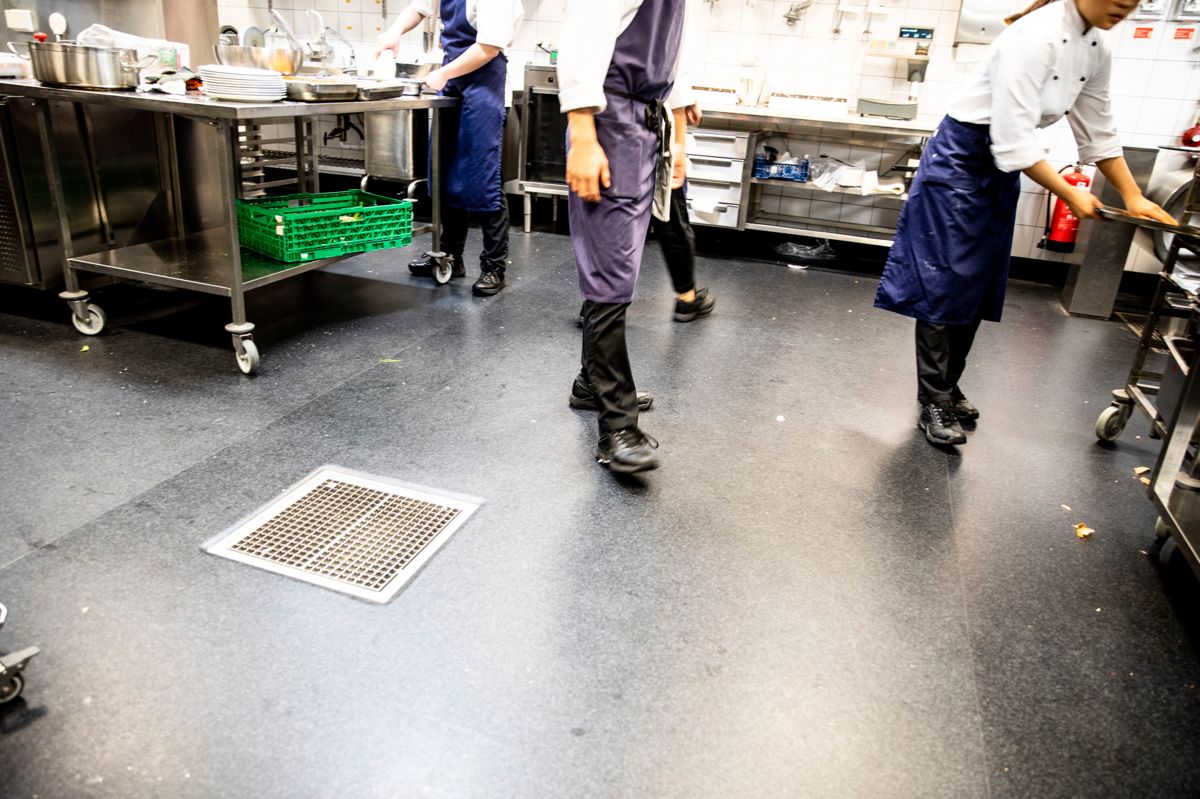 Veien til fagbrevet må gå gjennom opplæring i praksisfeltet, skriver Siv Henriette Jacobsen.