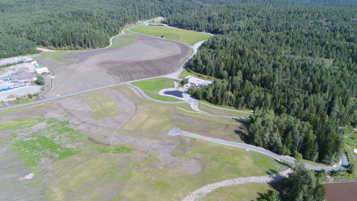 Grønmo har vært Oslo kommunes hoveddeponi for avfall fra 1969- 2007. De grønne områdene er tenkt som flerbrukspark, og skal være tilgjengelig for allmennheten.