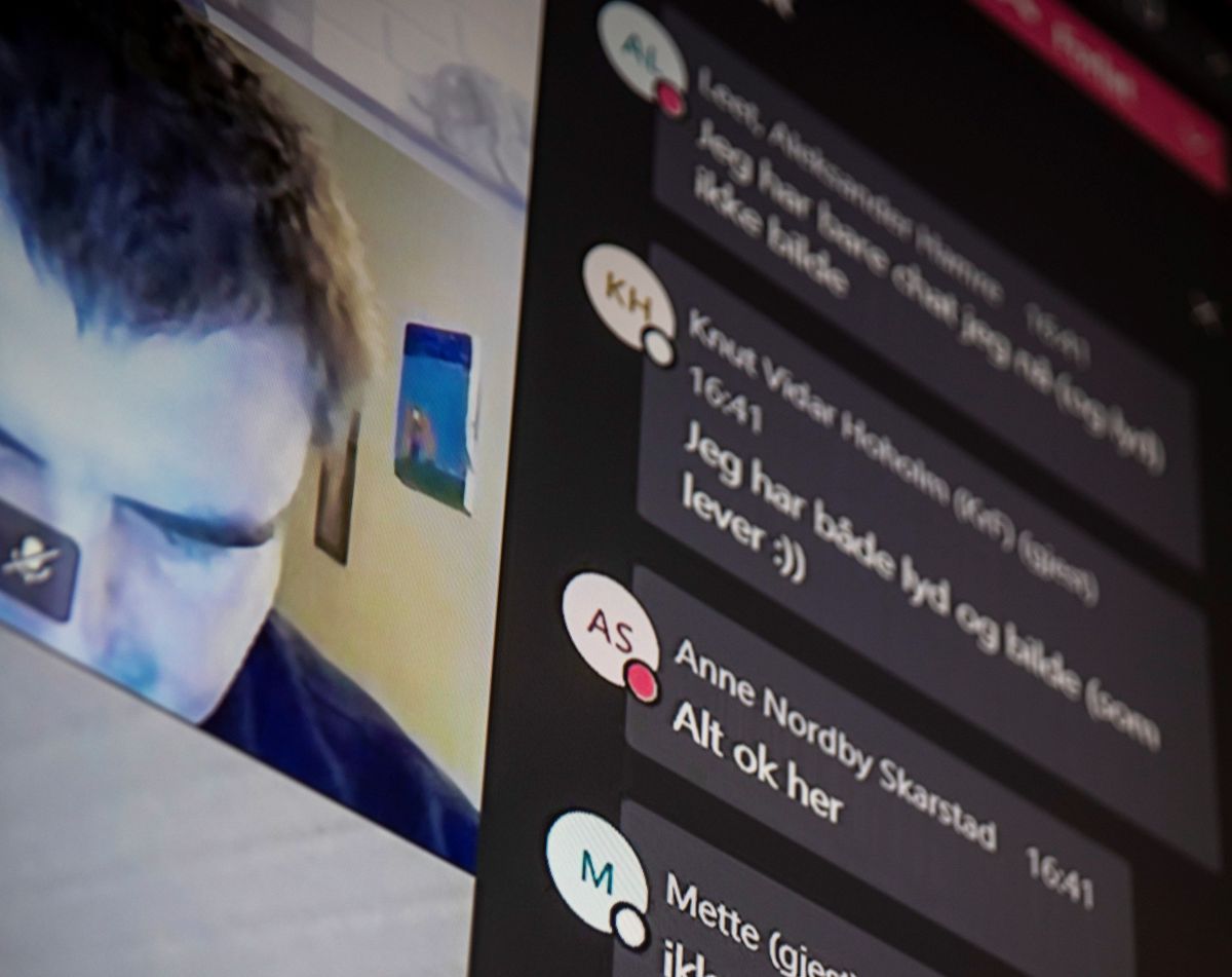 KS vil gjerne finne ut i hvilken grad og hvordan kommunal sektor er blitt digitalisert som følge av koronautbruddet. Bildet er fra et digitalt møte i Holmestrand kommune.