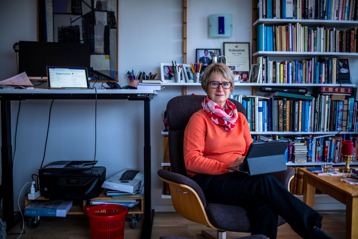 Daglig leder Gudrun Grindaker i Norsk Rådmannsforum har opplevd varslingssaker på kroppen. Hun peker på at støtte fra arbeidsgiver er helt avgjørende for om kommunedirektøren makter å stå i slike prosesser.