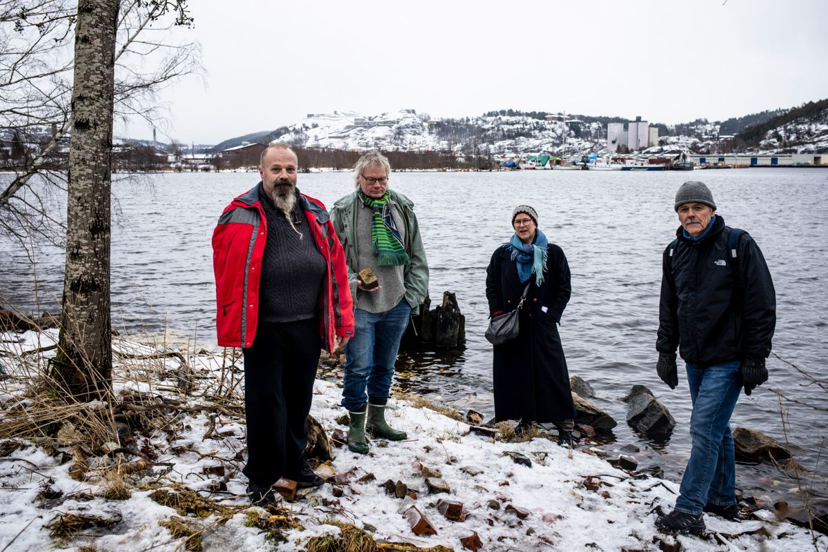 Statsforvalteren mener det er grunn til å tro at det utvikles metangass i grunnen, slik motstandere av utbyggingen har advart om. Fra venstre Per-Arne Torp, Tord Akerbæk, Frøydis Blok og Arild E. Syvertsen i Facebook-gruppa Stans utbyggingen av Tyska og Hollenderen.