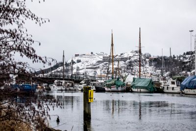Avtalen som skulle gi Halden en ny bydel med 300 boliger i sjøkanten, er skrotet. Bildet er tatt mot Fredriksten festning. Foto: Magnus Knutsen Bjørke