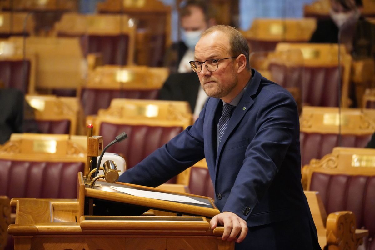 Senterpartiets Ole André Myhrvold mener energipolitikken og klimapolitikken må ses i sammenheng.