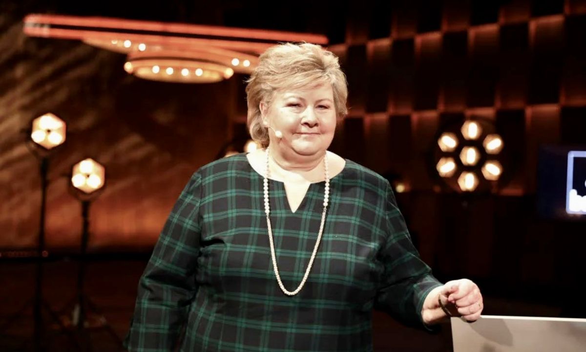 Statsminister Erna Solberg takket kommunene for innsatsten på Kommunalpolitiske toppmøte i dag.