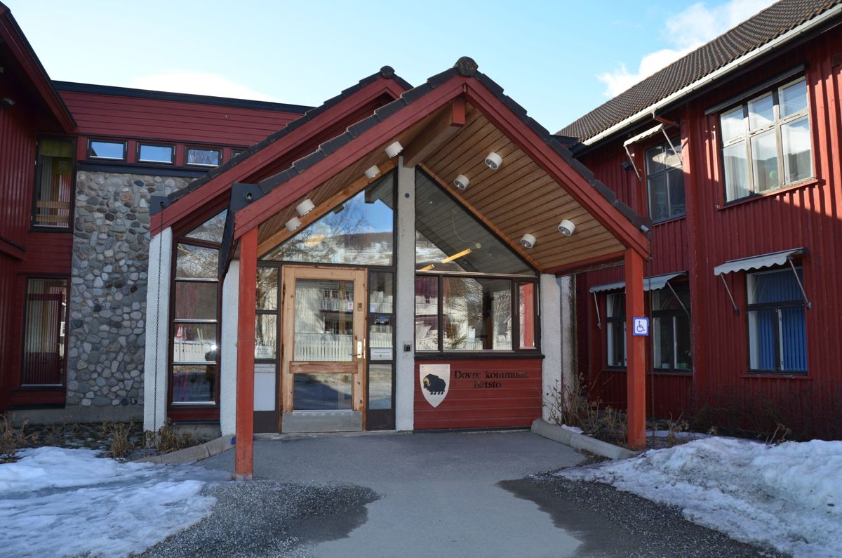 Kommunestyret i Dovre har gjort det klart at det er uaktuelt å inngå en sluttavtale med rådmannen.