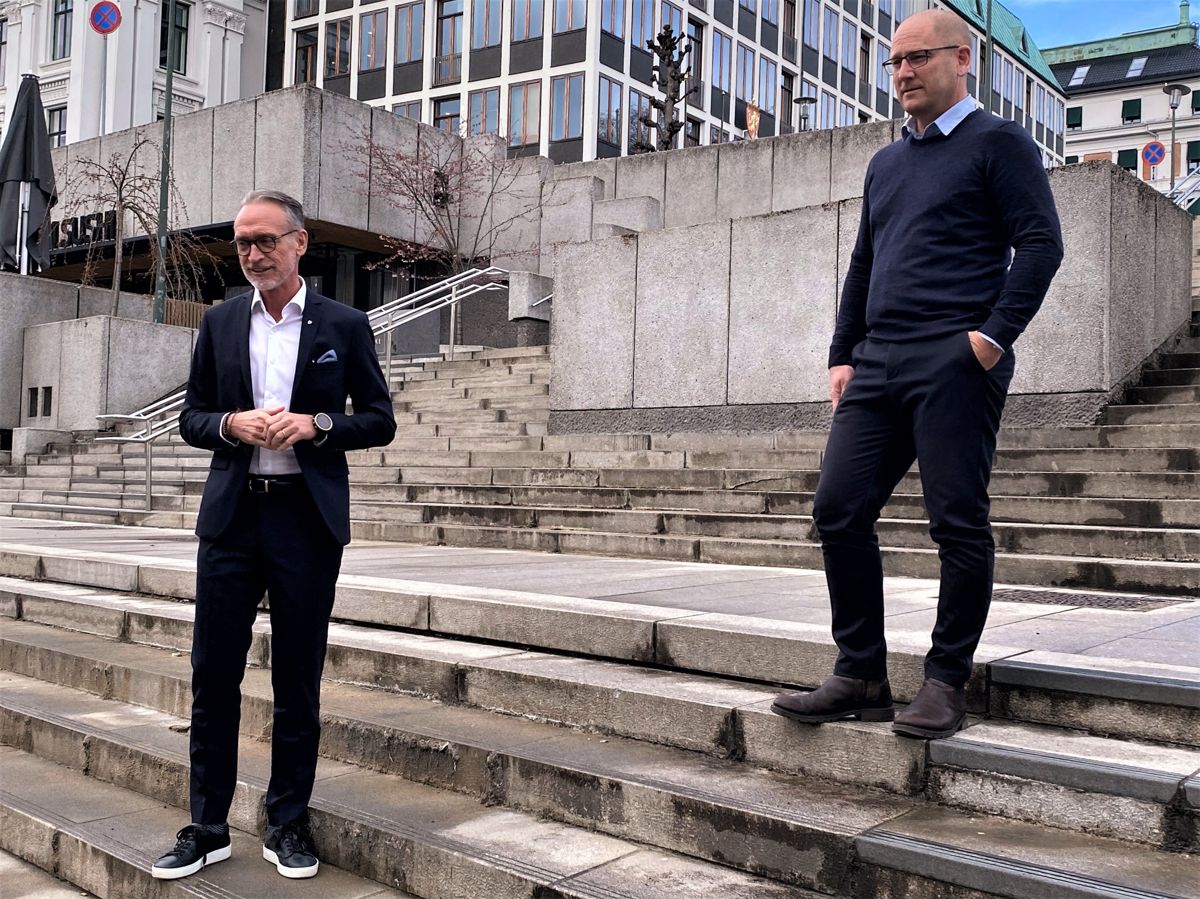 Forhandlingsleder Tor Arne Gangsø i KS (t.v.) og forhandlingsleder Steffen Handal i Unio kommune kom ikke til enighet om årets lønnsoppgjør.